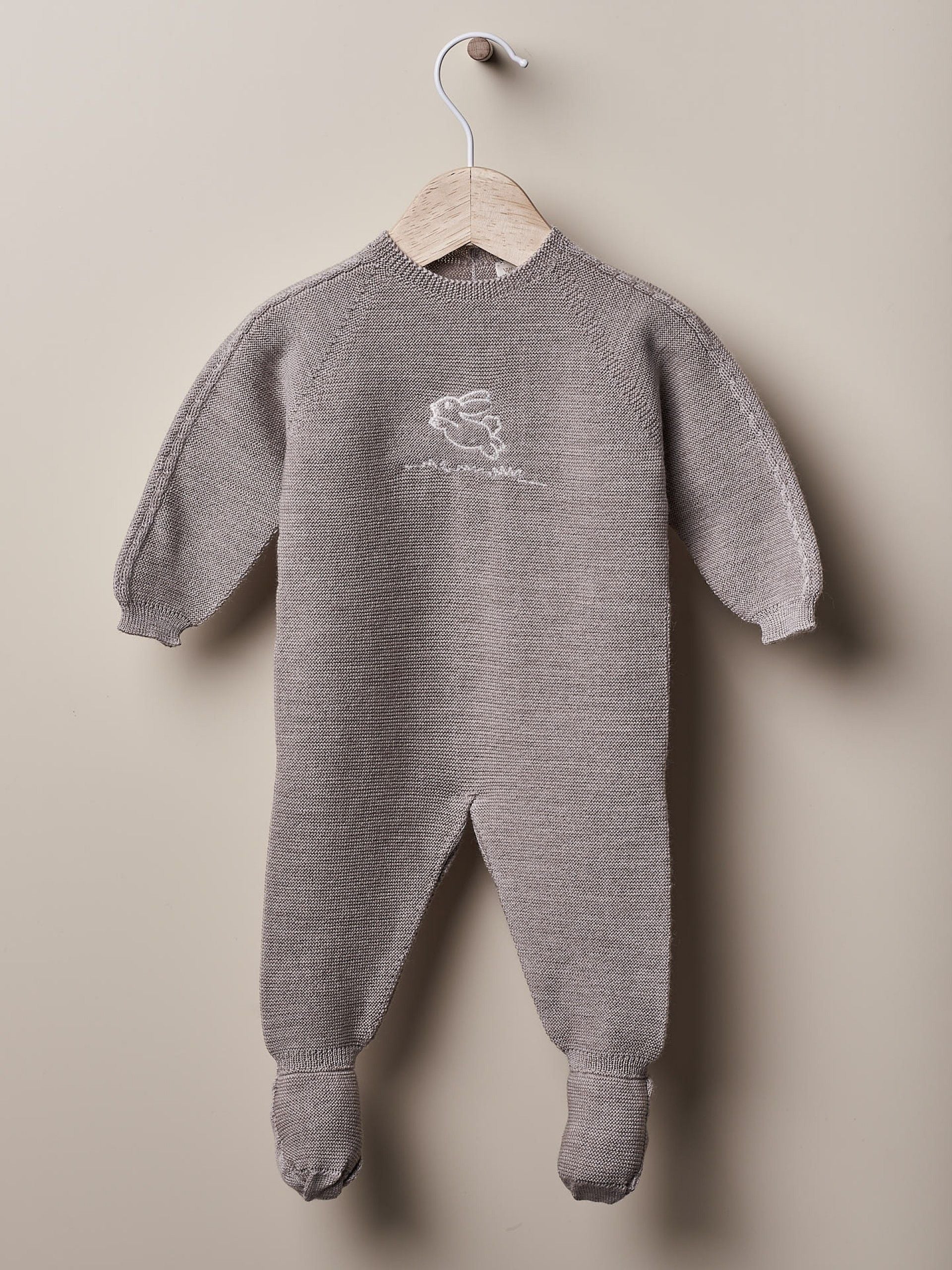 Tutina DEAR BUNNY IN THE SNOW in lana merino extrafine con ricamo