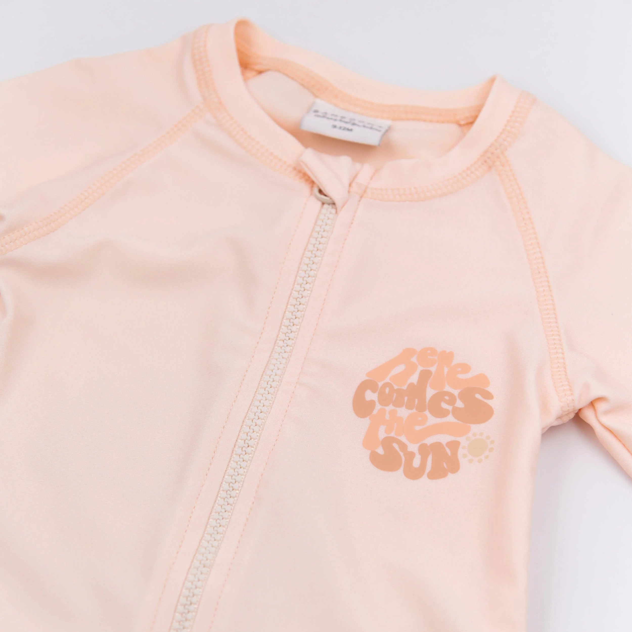 Tutina da mare UV50+ - Unisex - LOGO HERE COMES THE SUN 325 - Be Brave Boutique