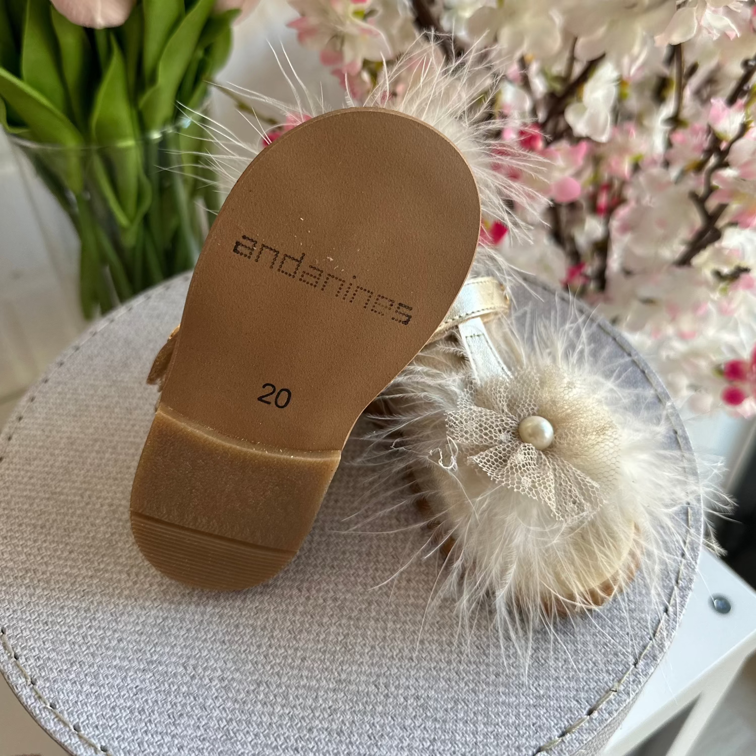 ANDANINES sandali eleganti Oro con piume e plantare anatomico - Be Brave Boutique