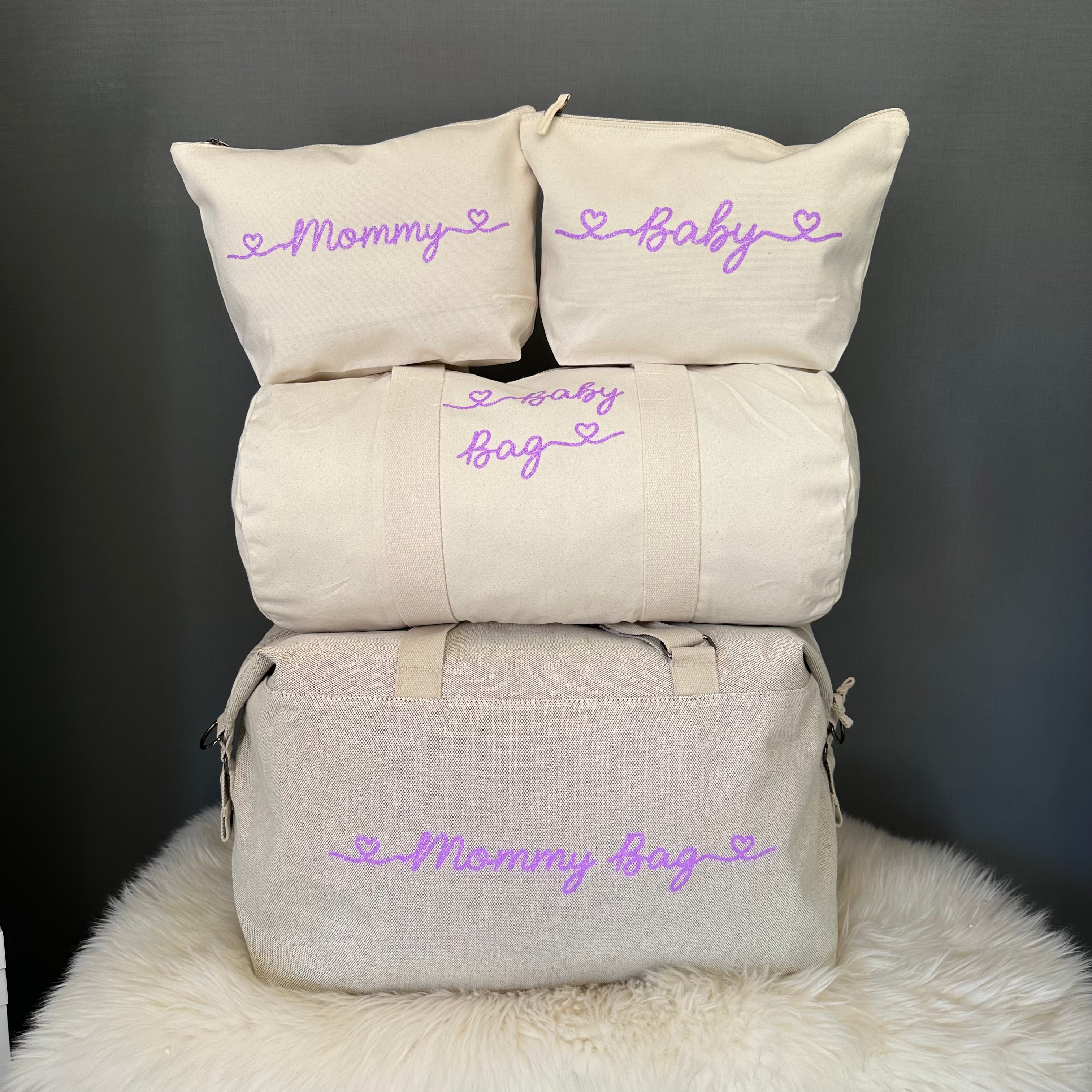Borsone mamma, 1 borsone baby  e 2 Pochette con cuoricini Lavanda Glitter - Be Brave Boutique