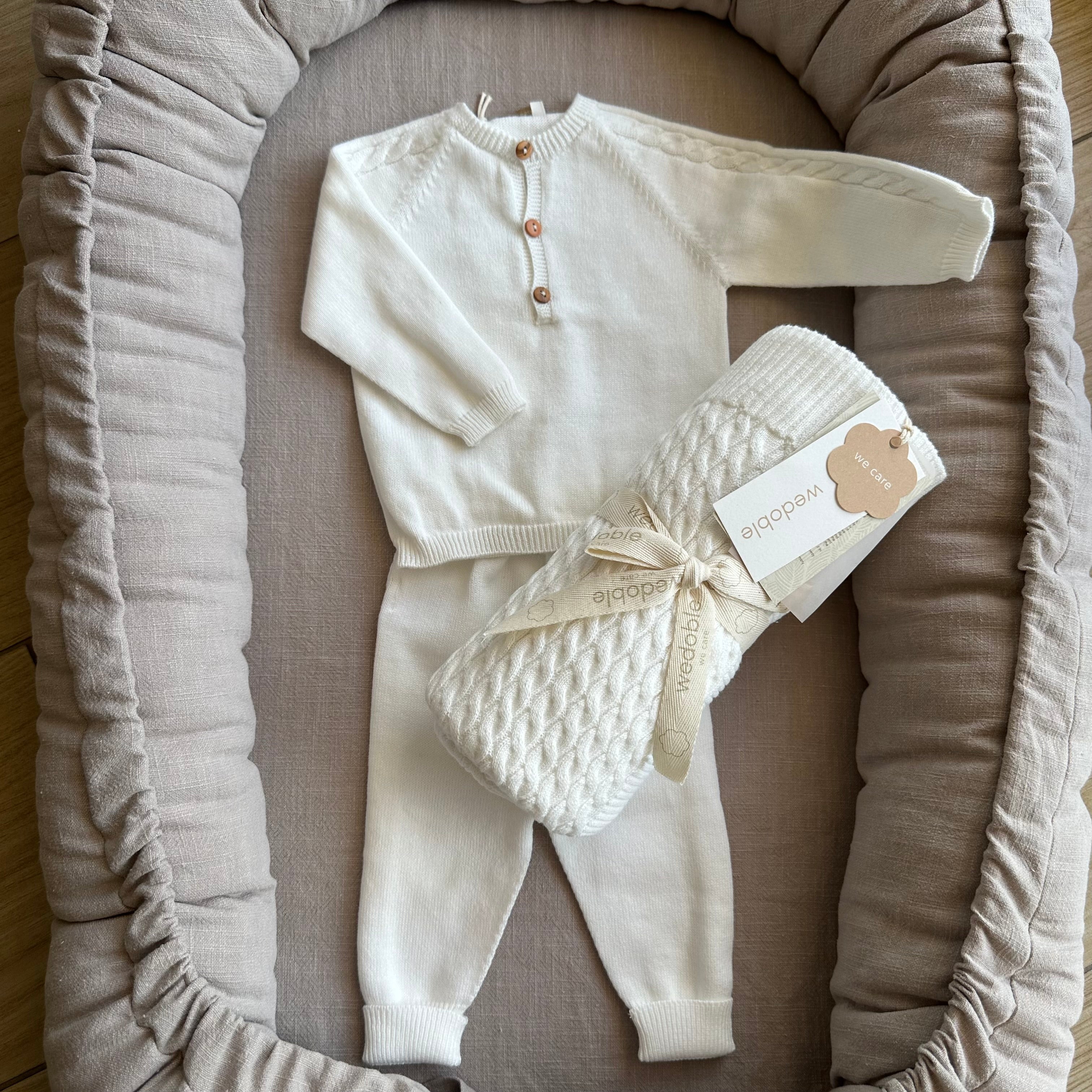 Completo nascita Bianco in cotone organico copertina più calzini - Be Brave Boutique
