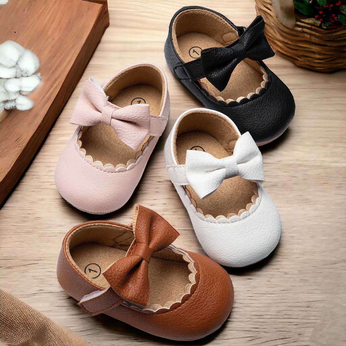 Scarpe da Bambina Rosa in ecopelle con fiocco e velcro - Be Brave Boutique