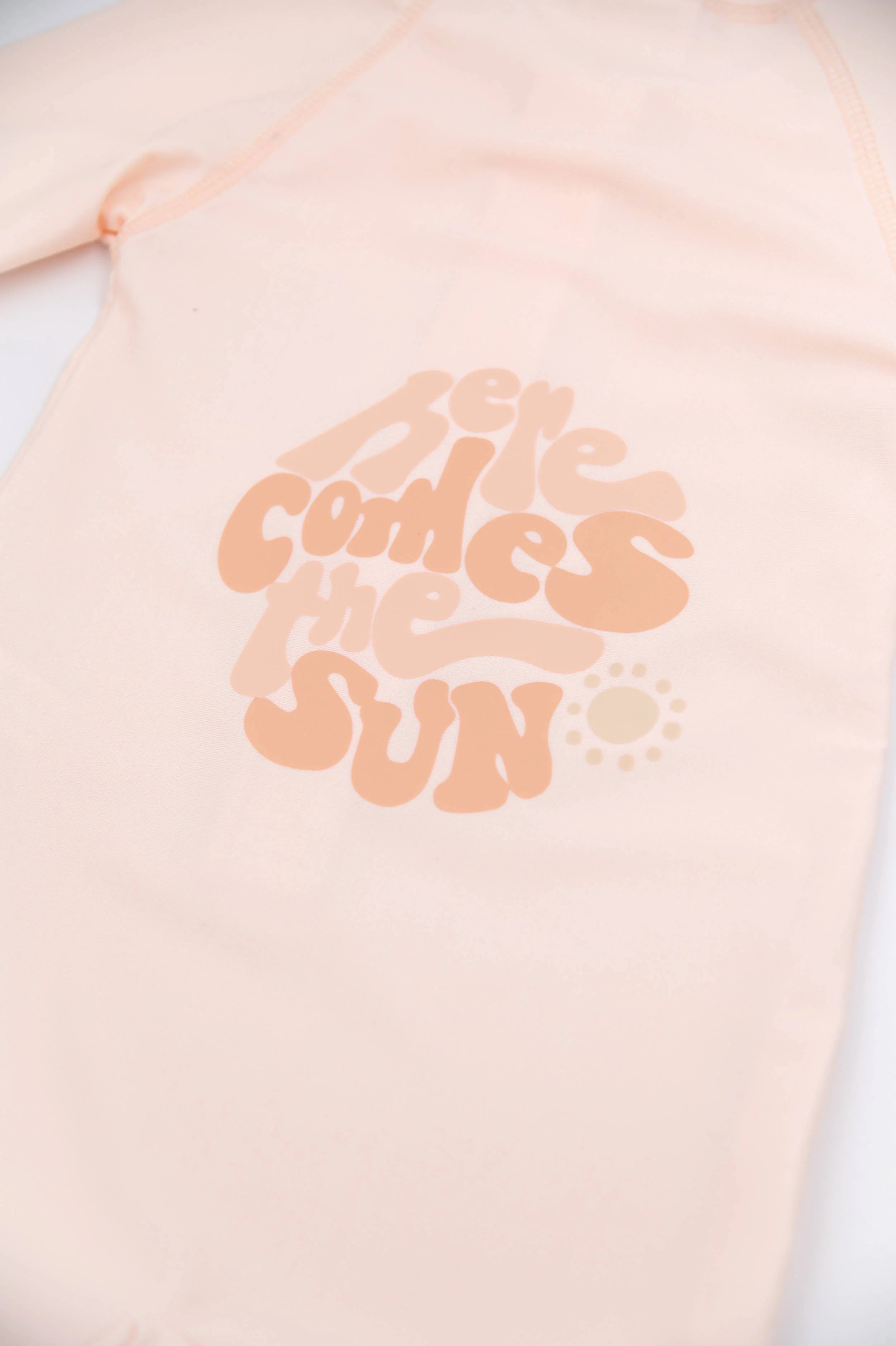 Tutina da mare UV50+ - Unisex - LOGO HERE COMES THE SUN 325 - Be Brave Boutique