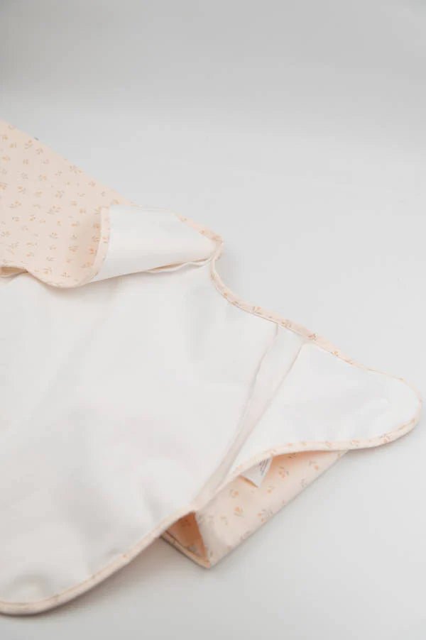 Bib impermeabile con maniche - TULIPS 204 - Be Brave Boutique