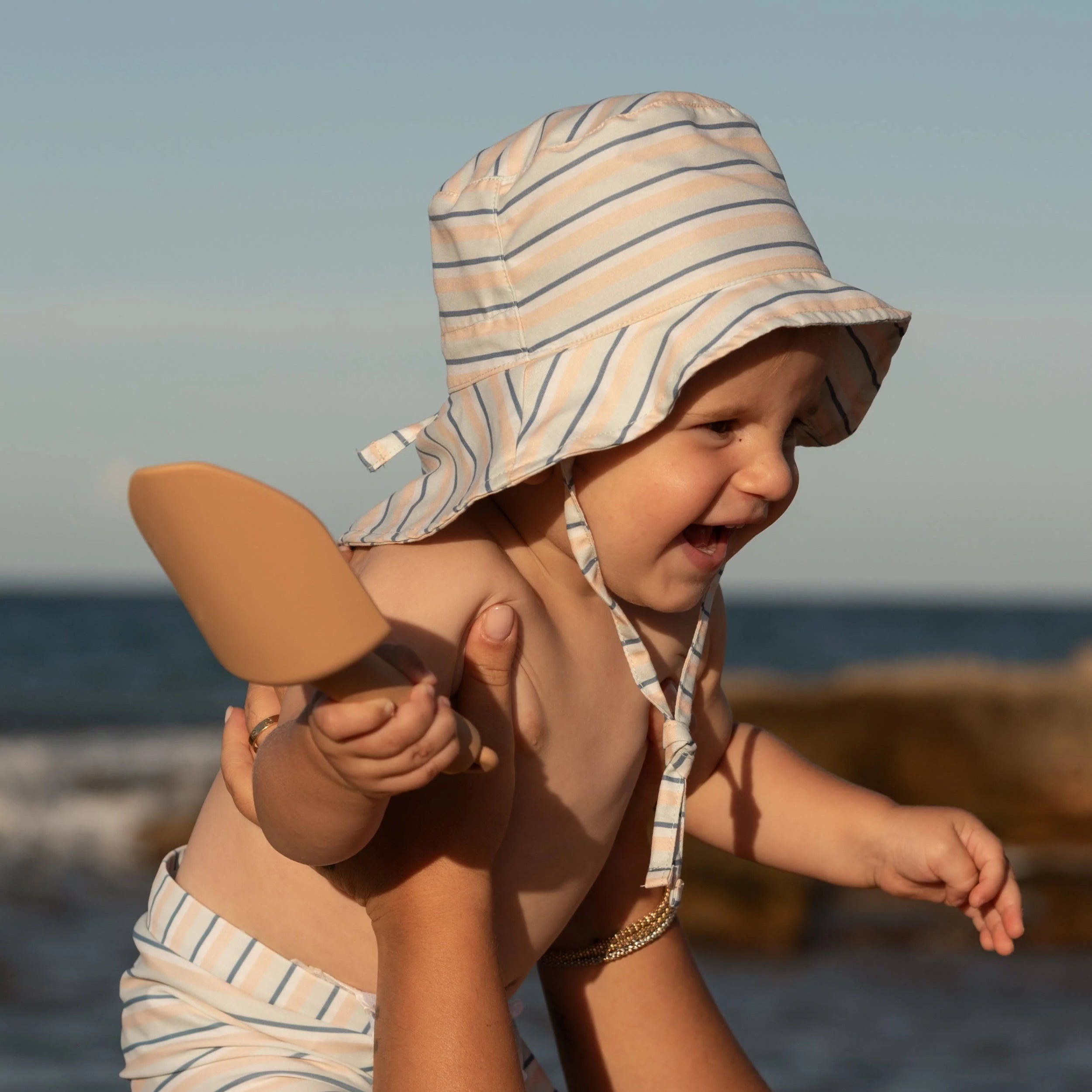 Cappellino da mare UV50+ - PASTEL PARADE STRIPE 440