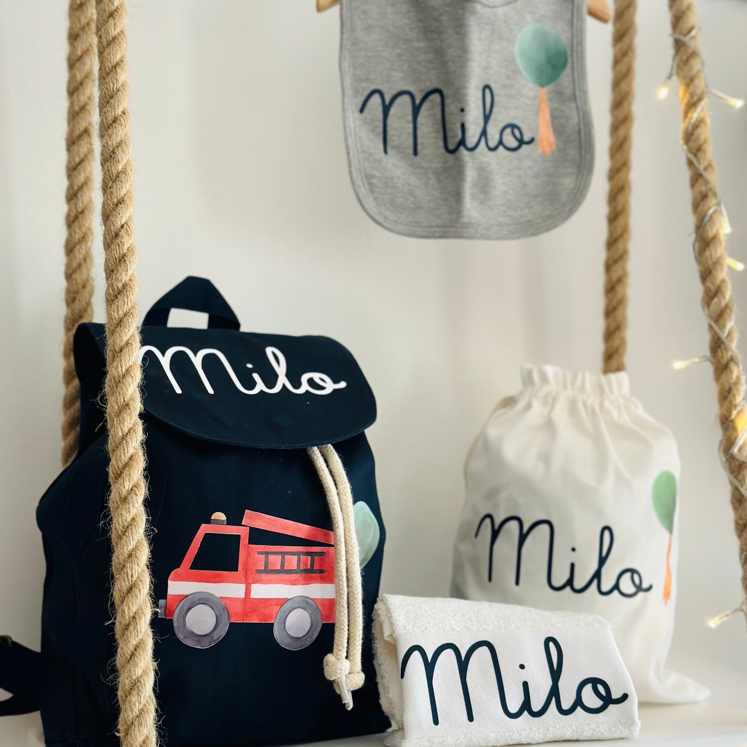 Set asilo Mini Zaino, Sacchetto cambi, asciugamani e bavetta pompieri - Be Brave Boutique
