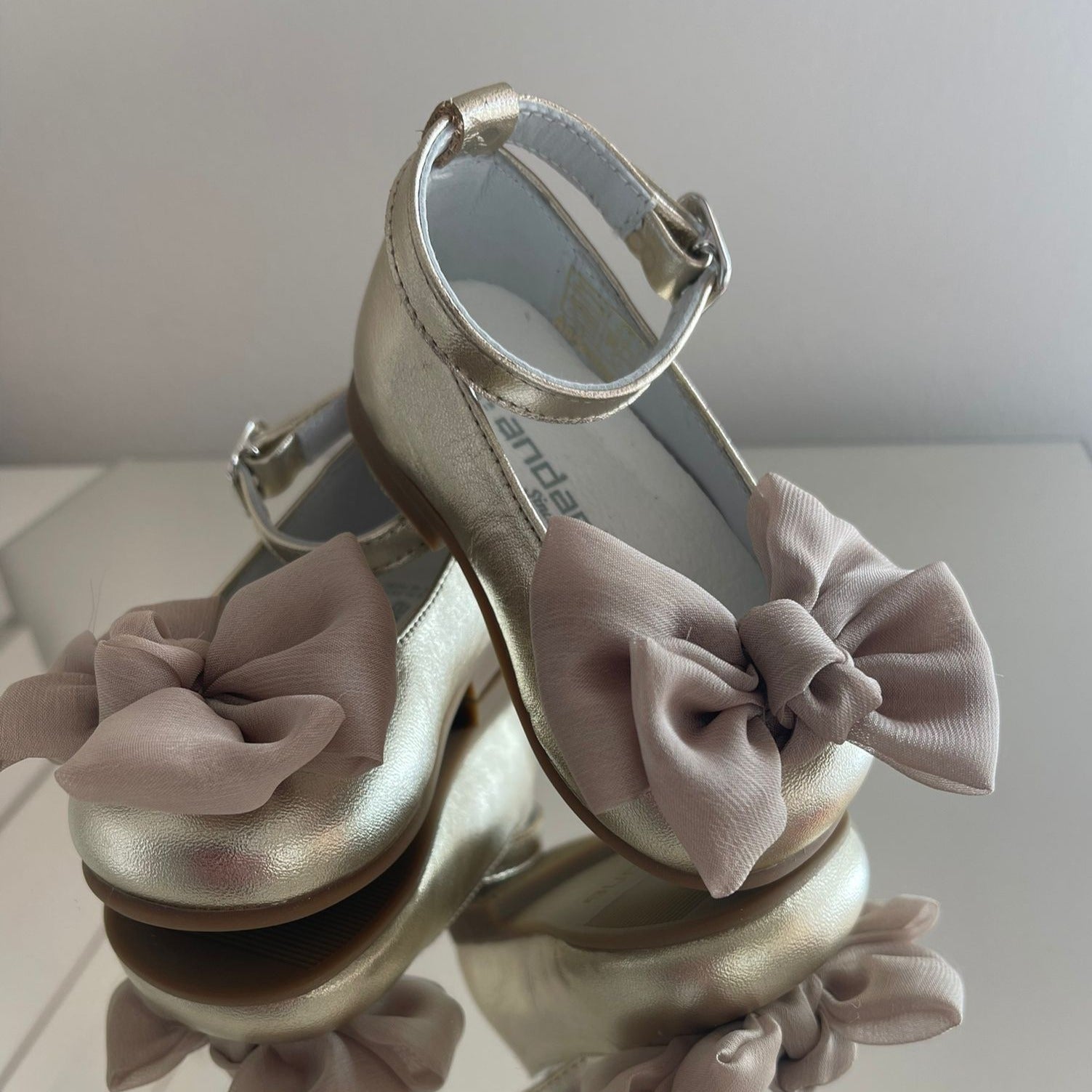 ANDANINES Ballerina laminado Champagne con fiocco - Be Brave Boutique