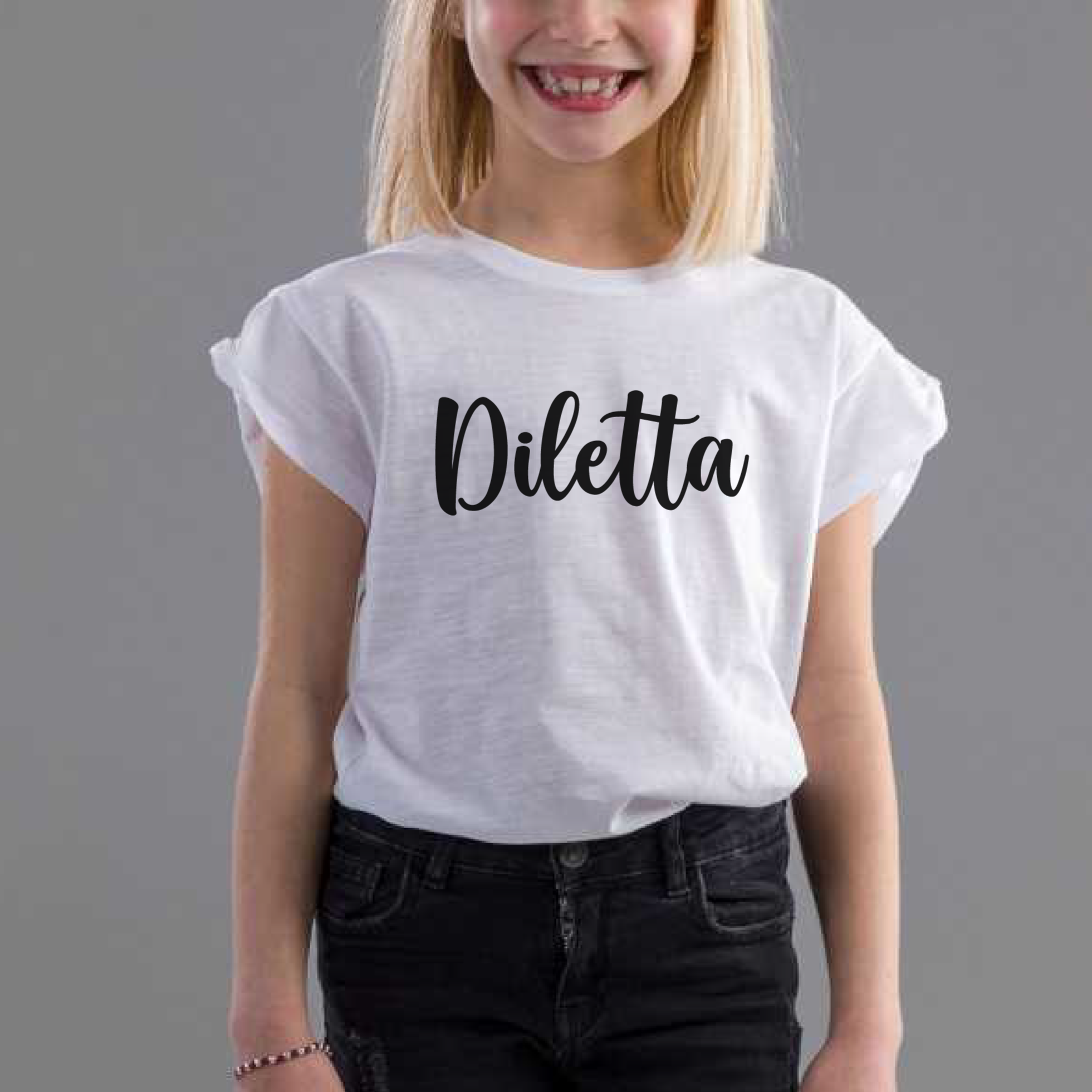T-shirt bambina personalizzabile con nome e numero compleanno - Be Brave Boutique