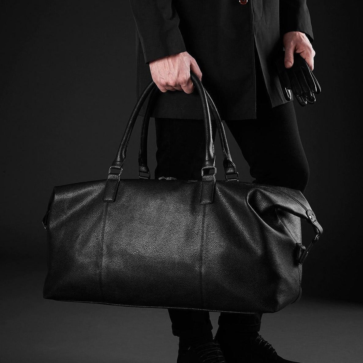 Borsone da viaggio  in 100% pelle sintetica, classico ed elegante tasche e zip - Be Brave Boutique