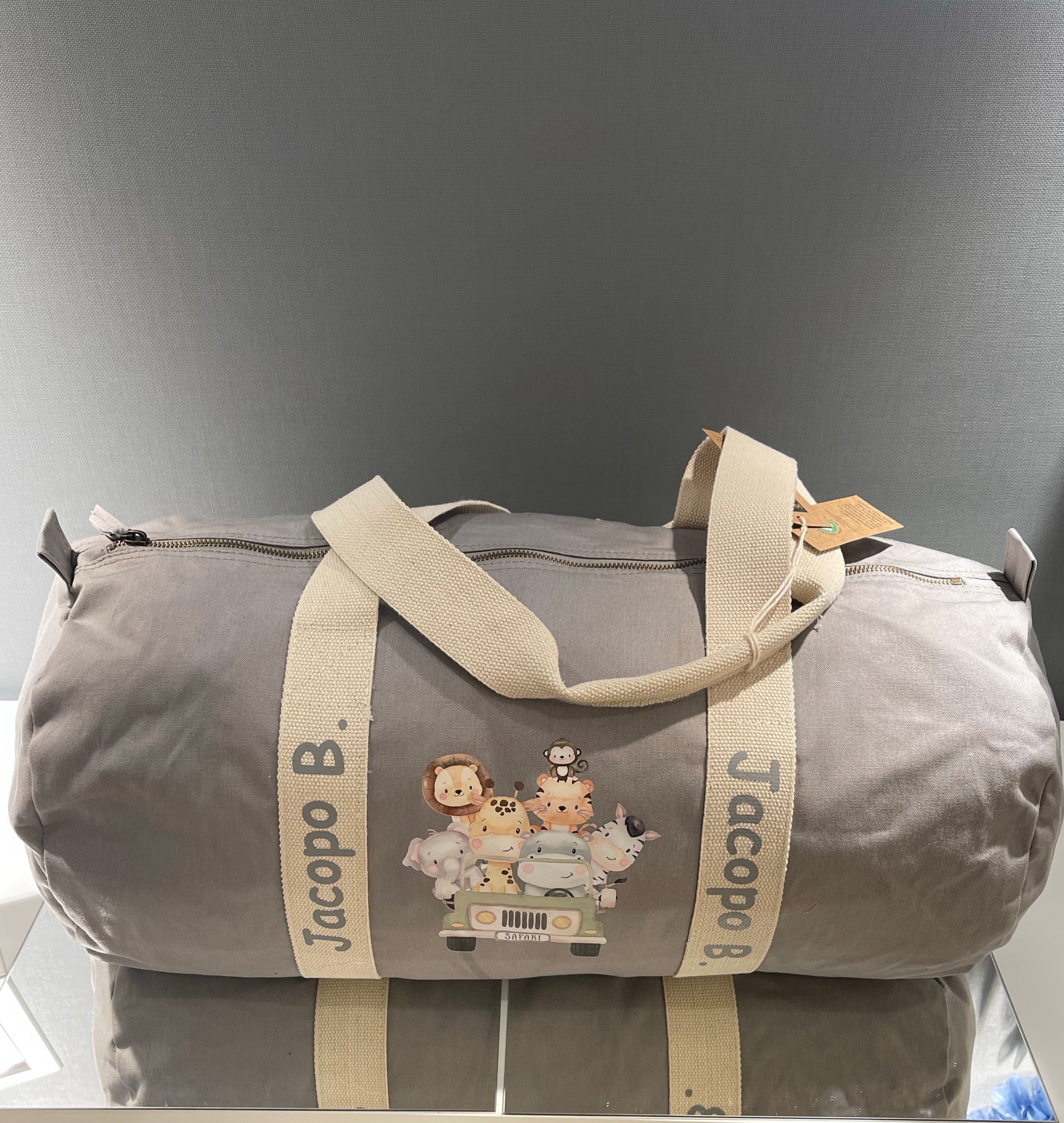 Set Borsone Baby, 2 beauty case e 3 sacchi primi cambi  in cotone canvas stampa Safari personalizzati con nome - Be Brave Boutique