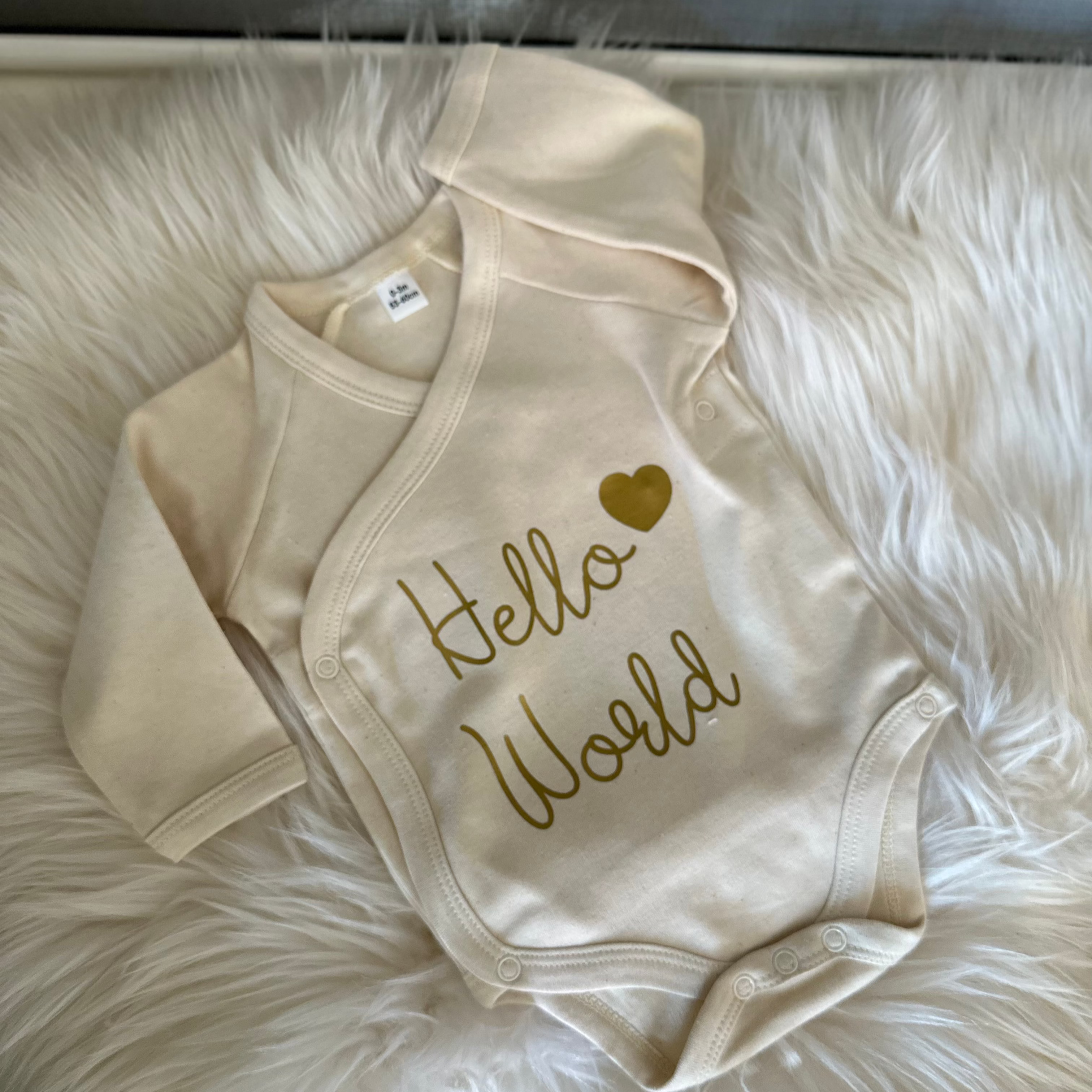 Body neonato nascita maniche lunghe incrociato Hello World - Be Brave Boutique