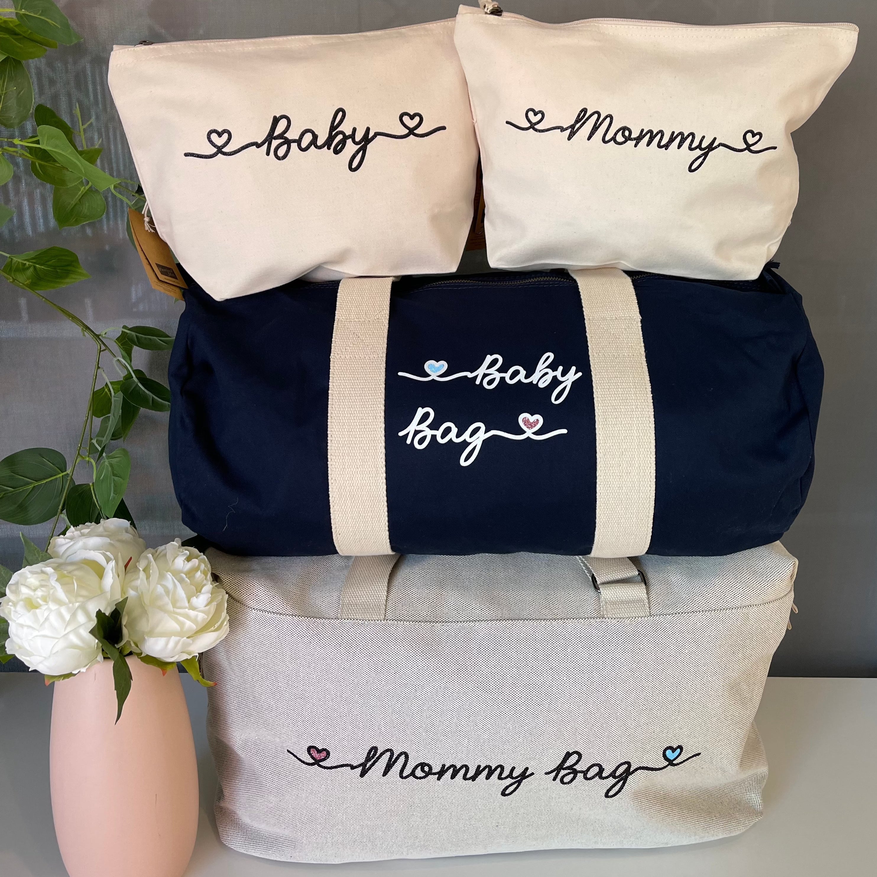 Copia del Borsone Mamma, 1 borsone Baby Blu e 2 Pochette con cuoricini Rosa/Azzurro - Be Brave Boutique